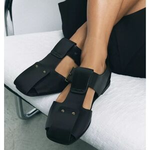 Zara cage studded 100%leather sandals